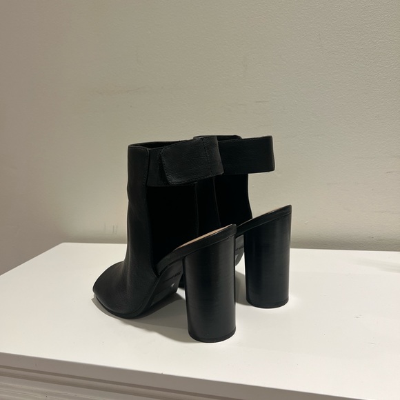 Call it Spring Wedges - Picture 5 of 6